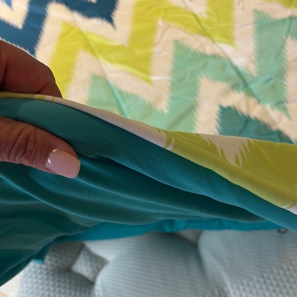 Chevron Pattern comforter - Blue and Green - Picture 5 of 6